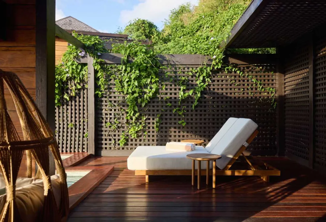 Hermitage Bay - Hillside Ocean Pool Villa -Patio