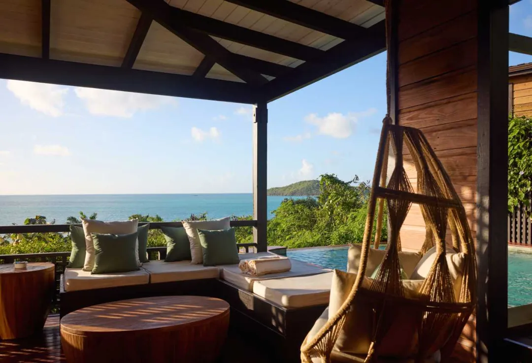 Hermitage Bay - Hillside Ocean Pool Villa - Terrace and Pool