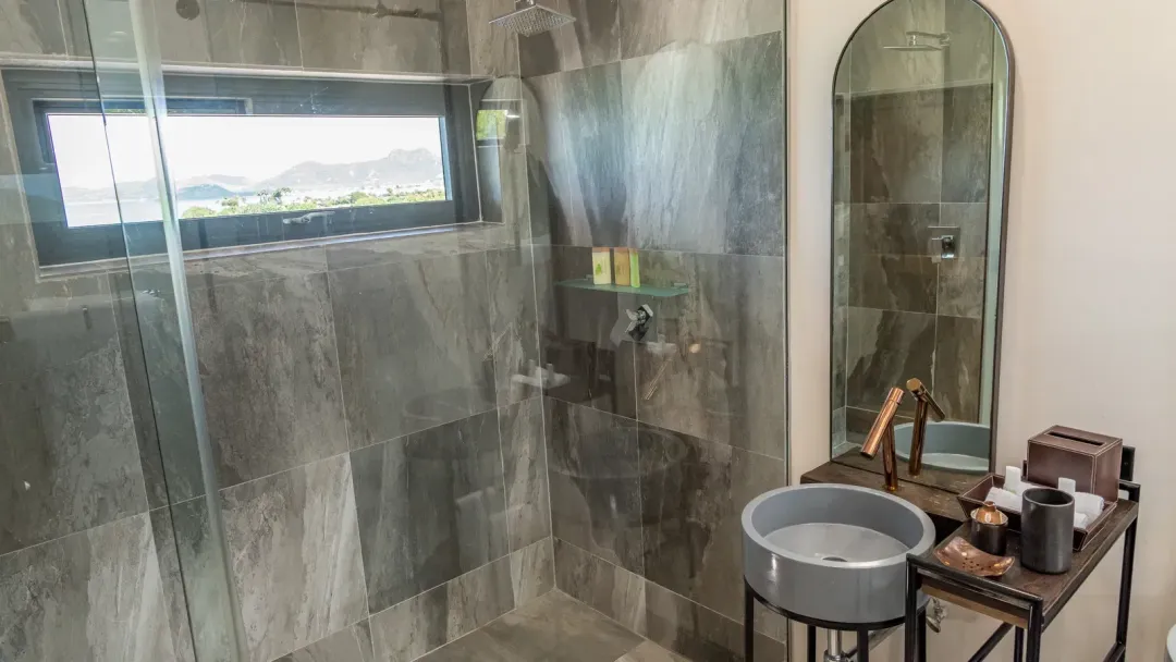 Tamarind-Hills-Antigua-Two-Bedroom-Sunset-Vista-with-Pool-Bathroom