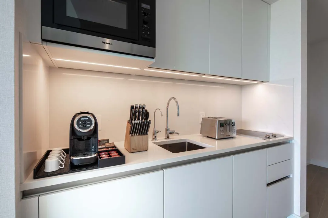 Goldwyn-Resort-Bahamas-Golf-View-Studio-Kitchen