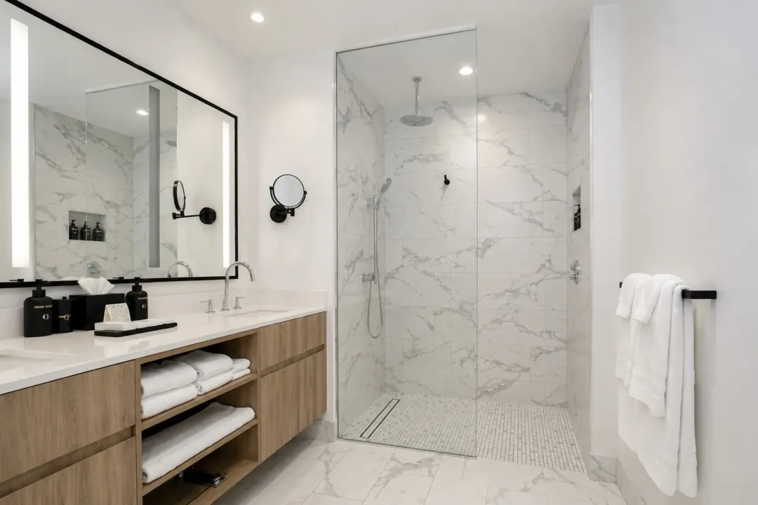 Goldwyn-Resort-Bahamas-Pool-Front-Studio-Bathroom