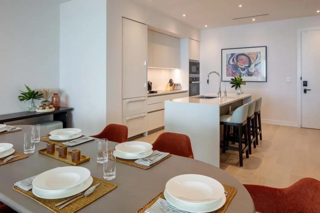 Goldwyn-Resort-Bahamas-One-Bedroom-Golf-View-Suite-Kitchen-and-Dining