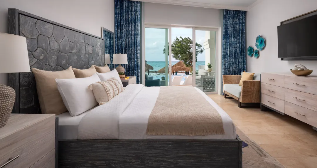 Sandals Royal Bahamas - East Bay Beachfront Swim-up Butler Suite - King Bed