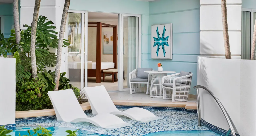 Sandals Royal Bahamas - West Bay Swim-up Oversized Club Level Junior Suite  - Direct Pool Access