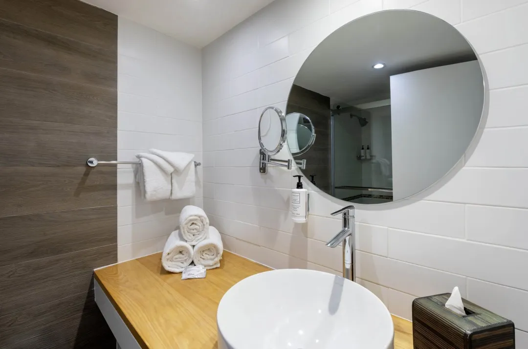 Warwick Paradise Island - Water View - Bathroom