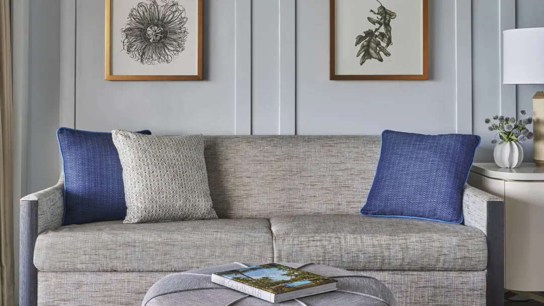 Ocean-Club-Four-Seasons-Luxury-Ocean-Front-Suite-Sofa