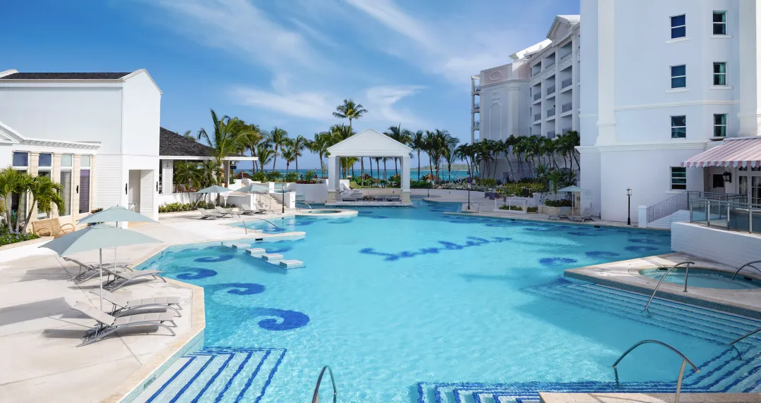Sandals-Royal-Bahamas-Pool-Area