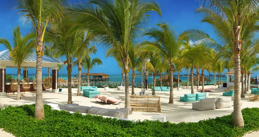 Sandals-Royal-Bahamas-Beach-Area