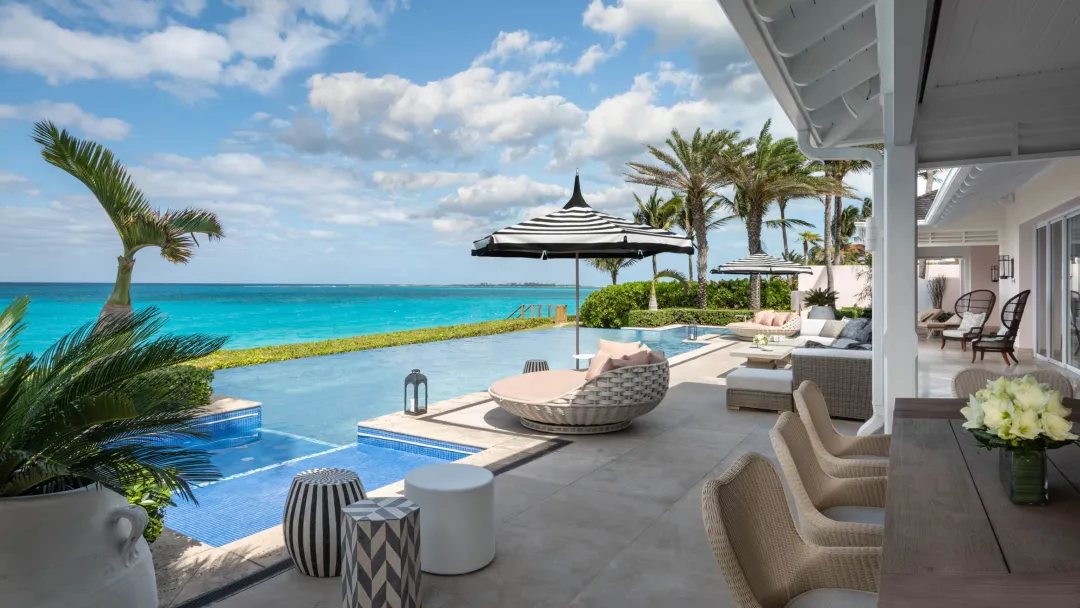 Ocean Club Four Seasons Bahamas - Pool Bungalow