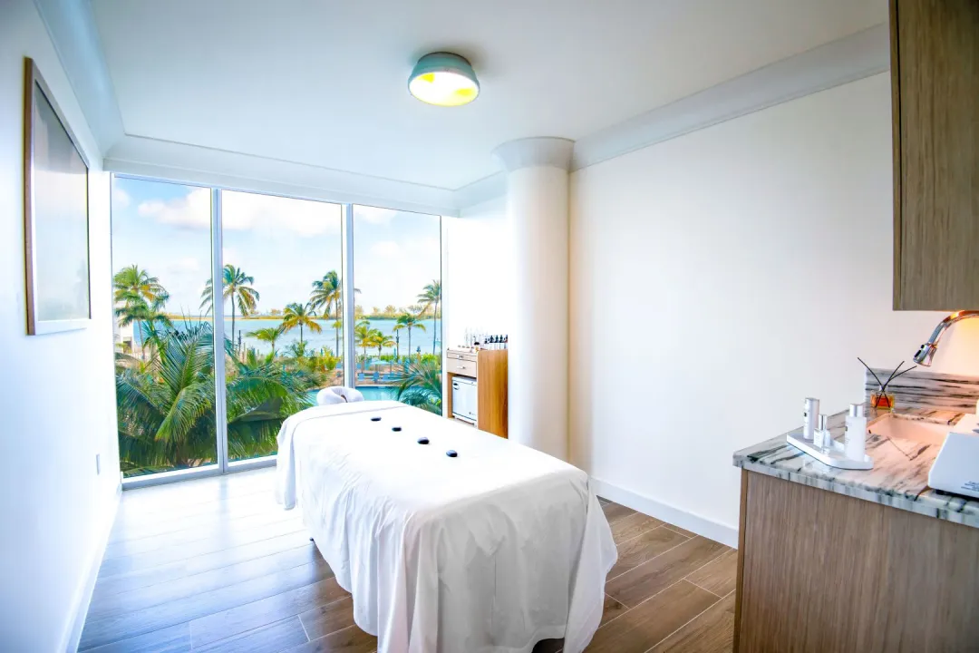 Margaritaville Beach Resort Nassau - Massage Bed View