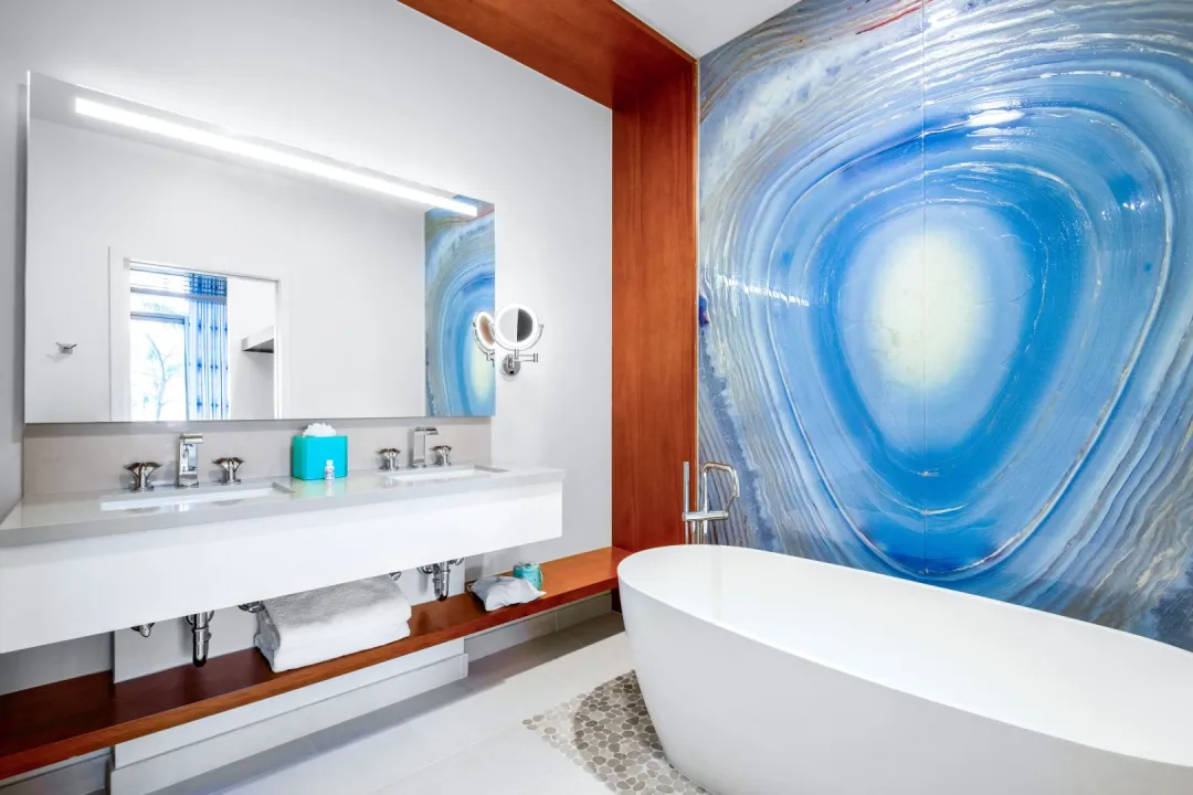 Margaritaville Beach Resort Nassau - Guest Room Bathrooms