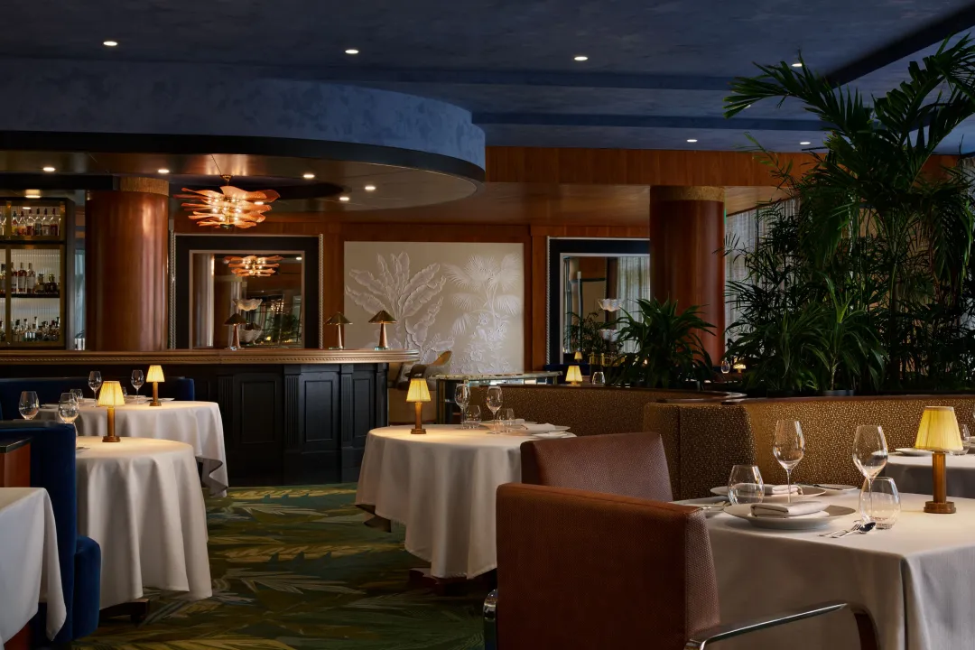 Ritz-Carlton-Grand-Cayman-Blue-By-Eric