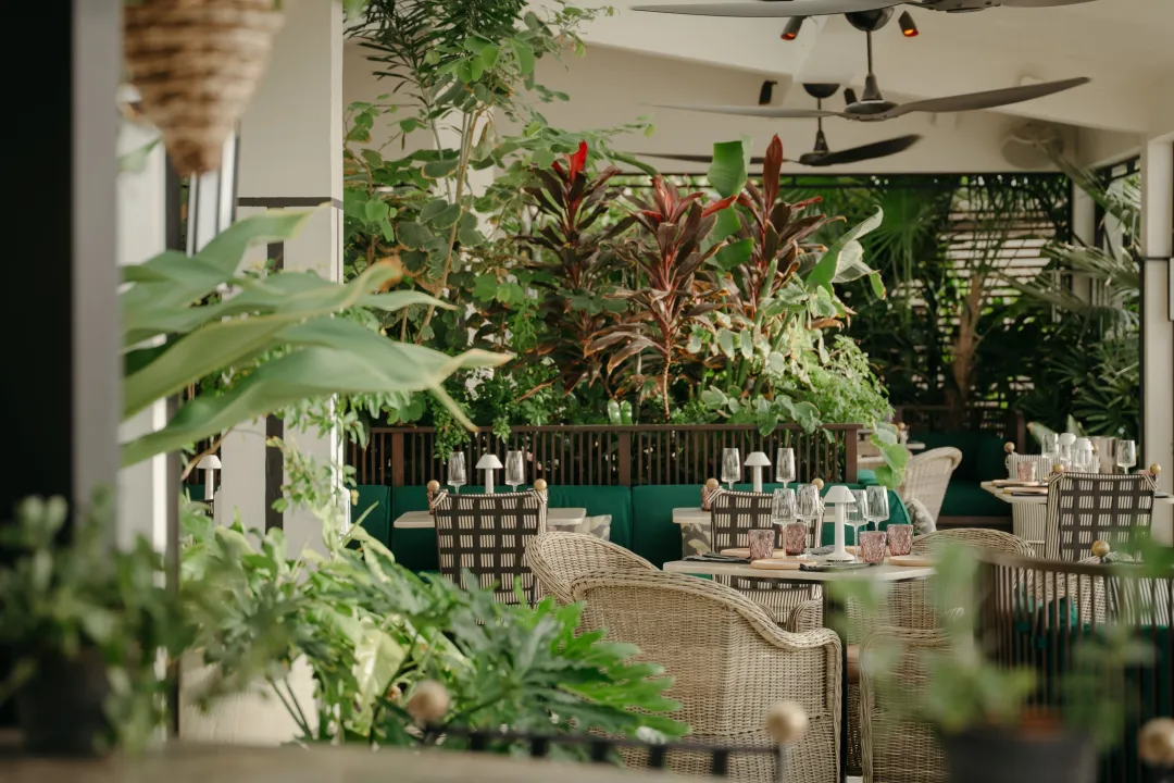 Ritz-Carlton-Grand-Cayman-Saint-June