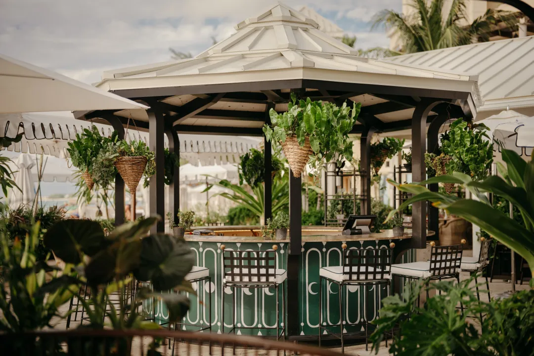 The Ritz Carlton Grand Cayman - Saint June Bar