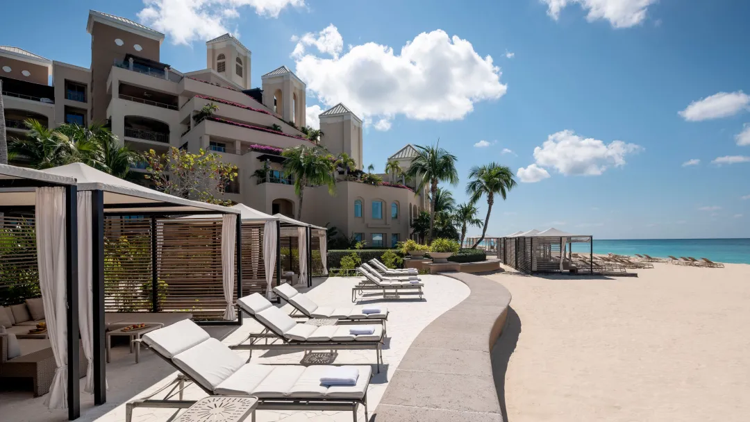 The-Ritz-Carlton-Grand-Cayman-Beachfront-Cabanas