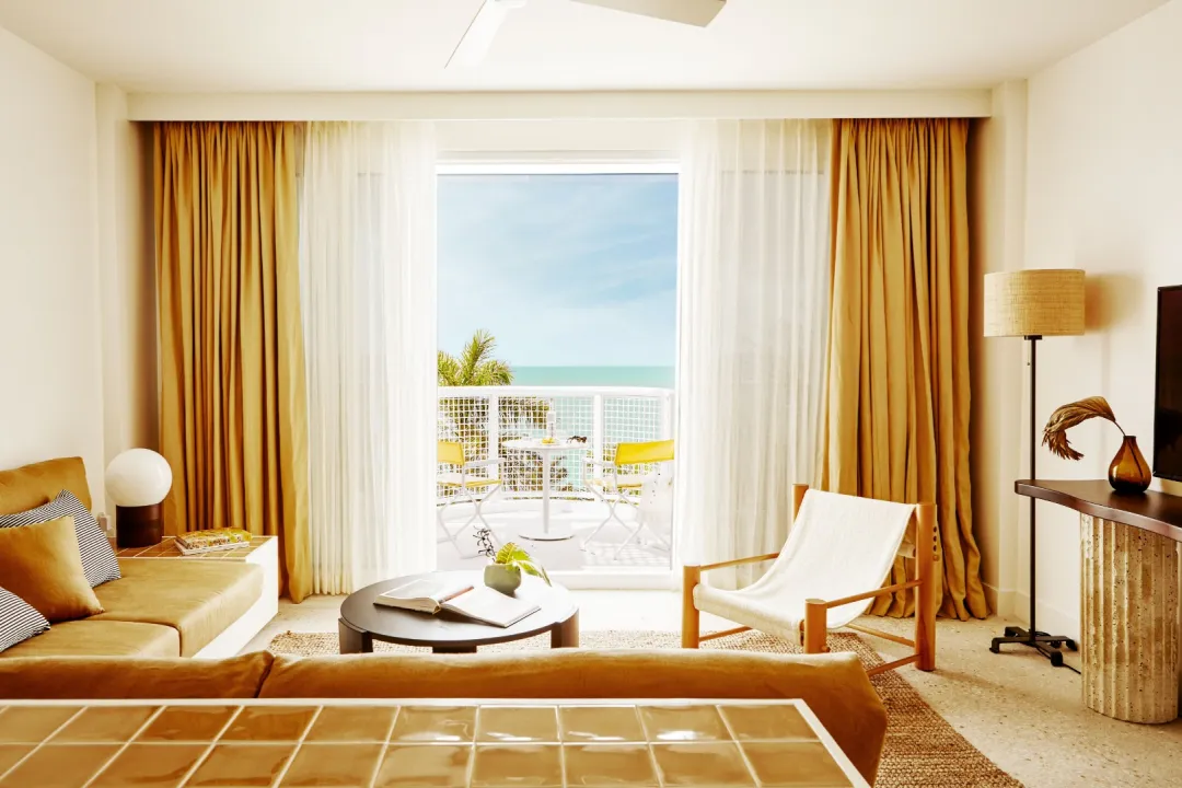 Palm-Heights-Grand-Cayman-One-Bedroom-Deluxe-Ocean-Facing-Suite-View