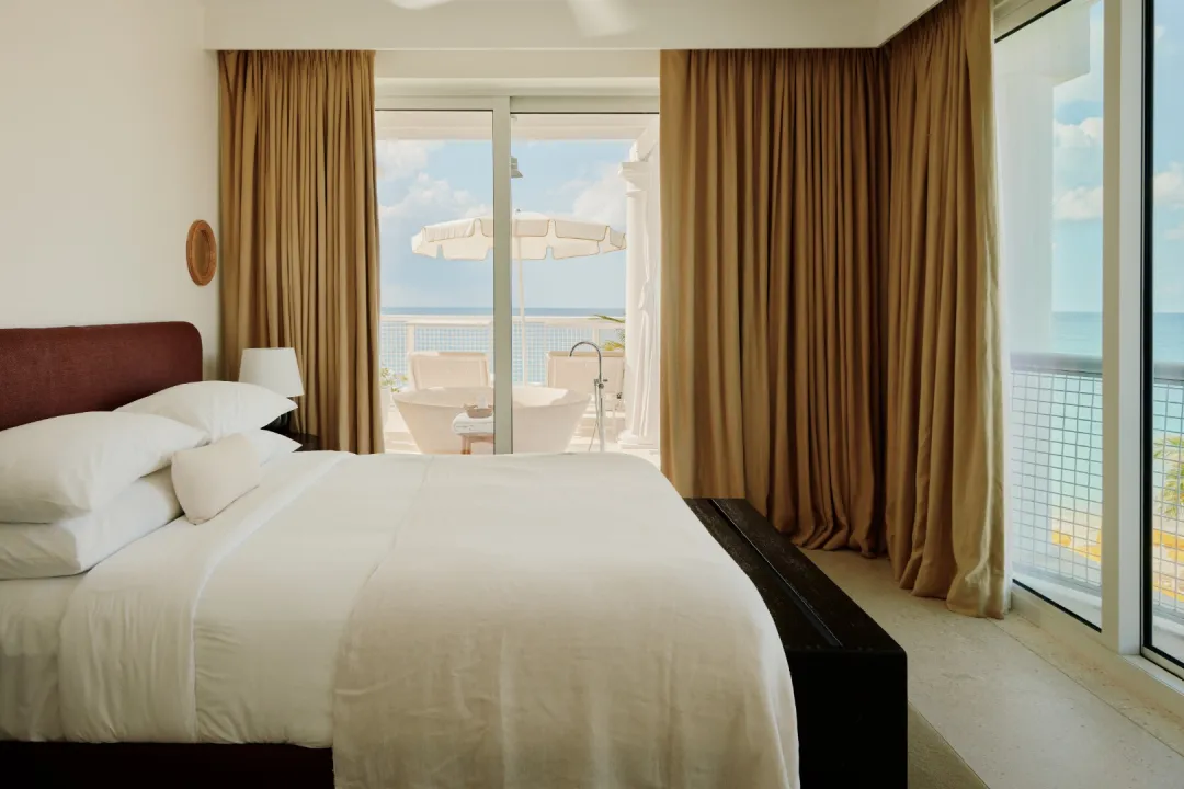 Palm-Hieights-Two-Bedroom-Beachfront-Terrace-Suite-Master-Bedroom