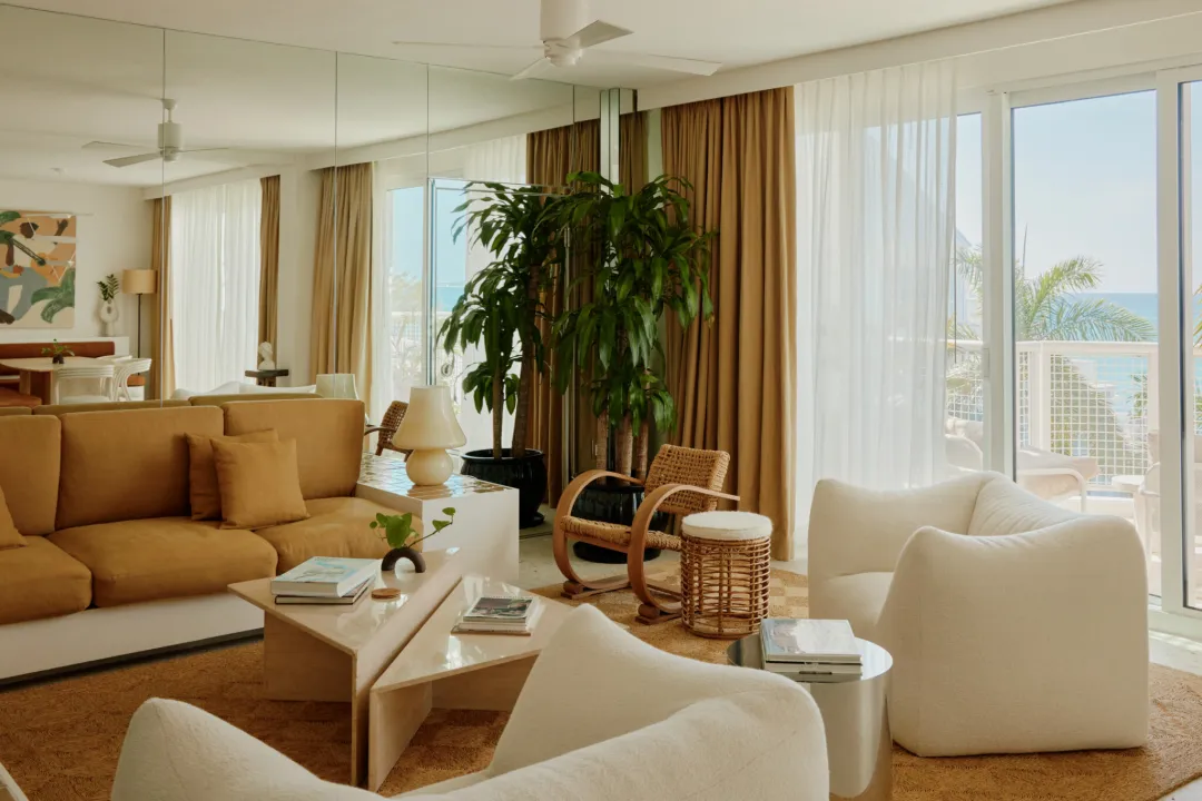 Palm-Heights-Three-Bedroom-Ocean-Facing-Penthouse-Living-Room