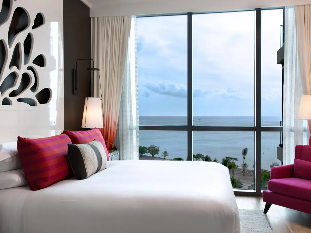 Kimpton-Seafire-Resort-and-Spa-One-King-Ocean-View-King-Bed