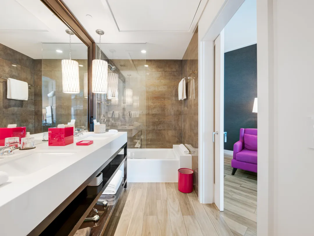 Kimpton-Seafire-Resort-and-Spa-Guest-Room-Bathroom