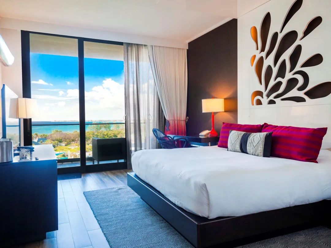 Kimpton-Seafire-One-Bedroom-Premium-Ocean-View-King-Bed-View