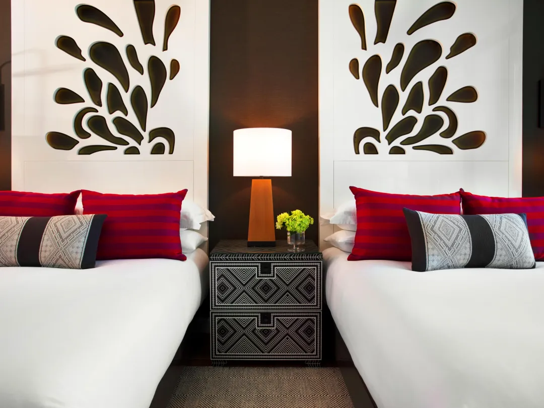 Kimpton-Seafire-Premium-Ocean-View-Two-Queen-Beds-Detail