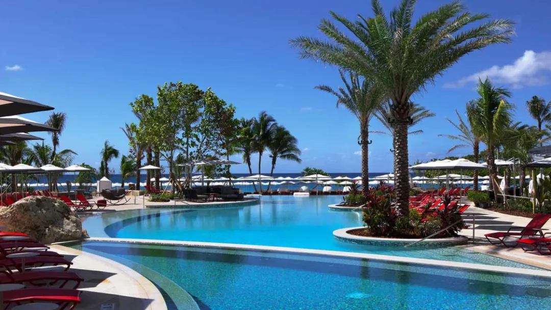 Kimpton-Seafire-Resort-and-Spa-Pool