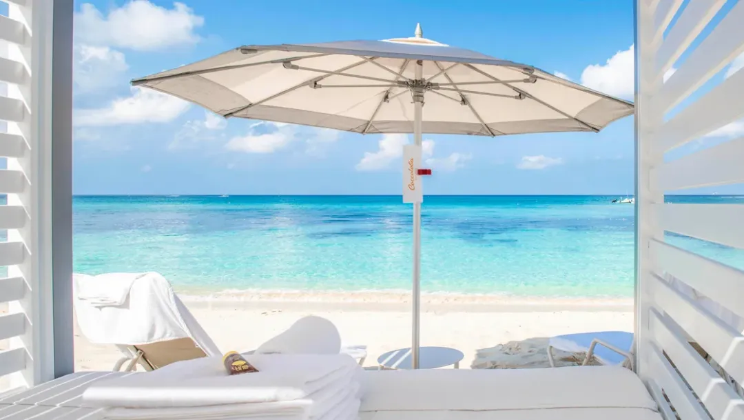 Kimpton-Seafire-Resort-and-Spa-Cabana