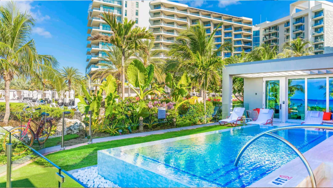 Kimpton-Seafire-Resort-and-Spa-Beach-House-Pool