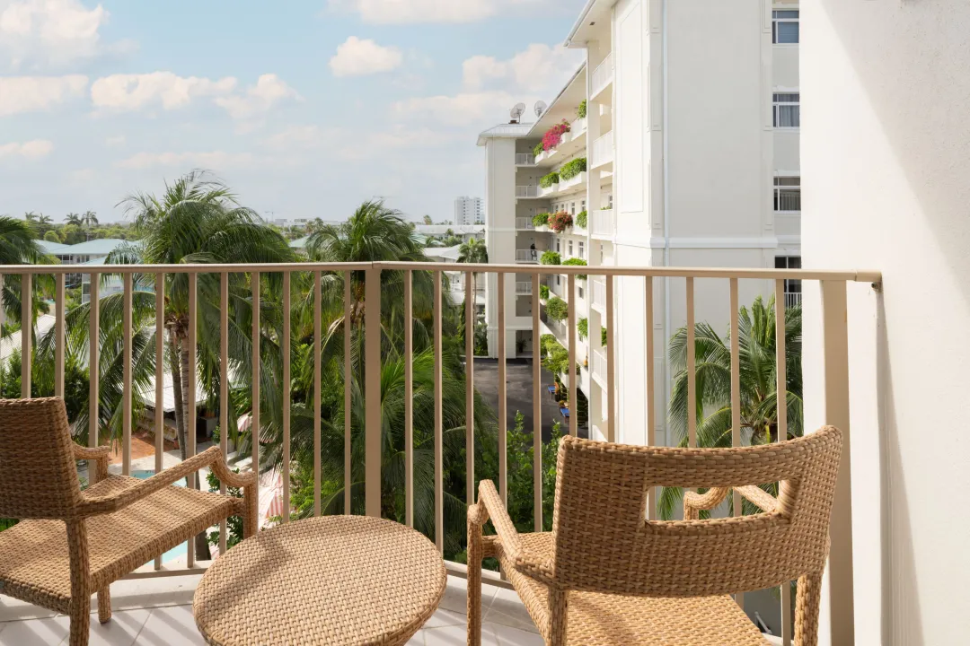 Grand-Cayman-Marriott-Resort-Island-View-Balcony