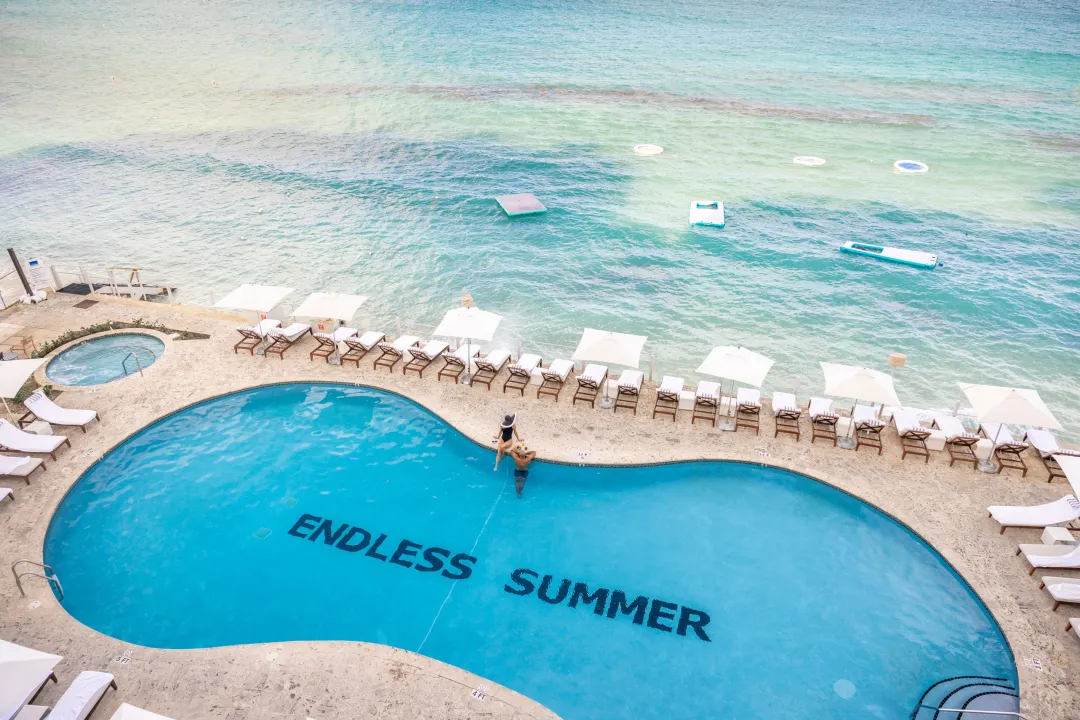 Grand-Cayman-Marriott-Resort-Main-Pool