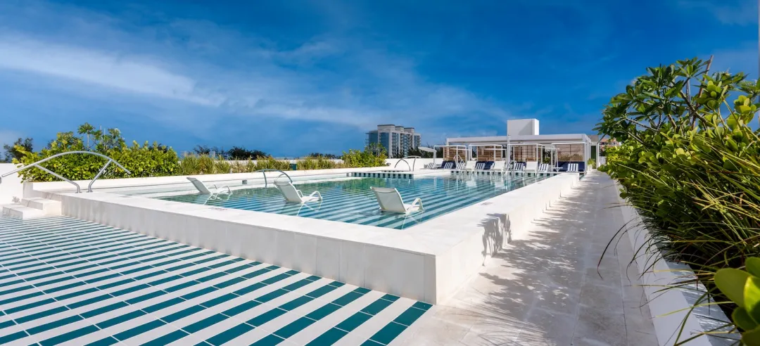 The-Grove-Grand-Canyon-Rooftop-Pool-Full-View
