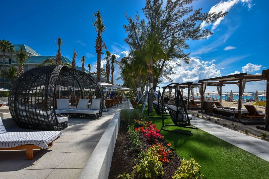 The-Westin-Grand-Cayman-Bathroom-Garden-Area