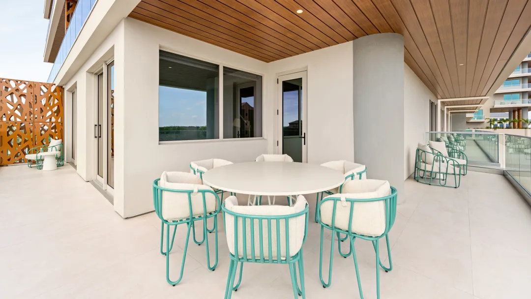 ONE GT - Spring Suite - Terrace
