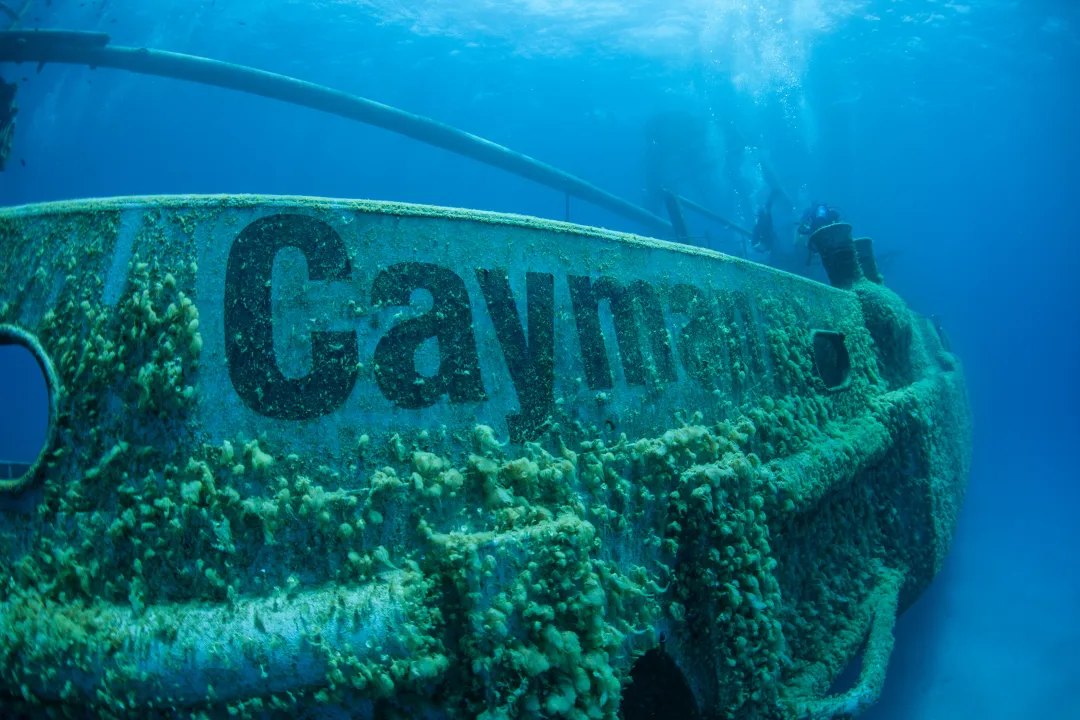 A shipwreck has been intentionally sunk as a diving and snorkeling attraction in Grand Cayman Island
