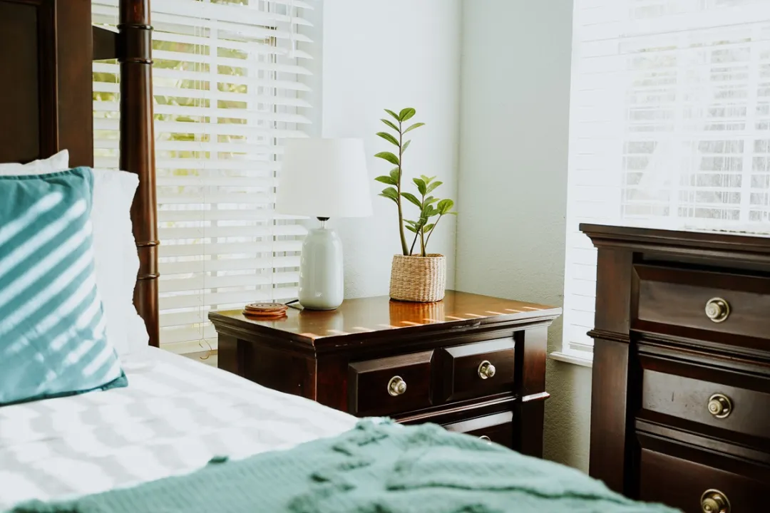 Shangri-La-Cayman-Islands-Oleander-Room-Deco