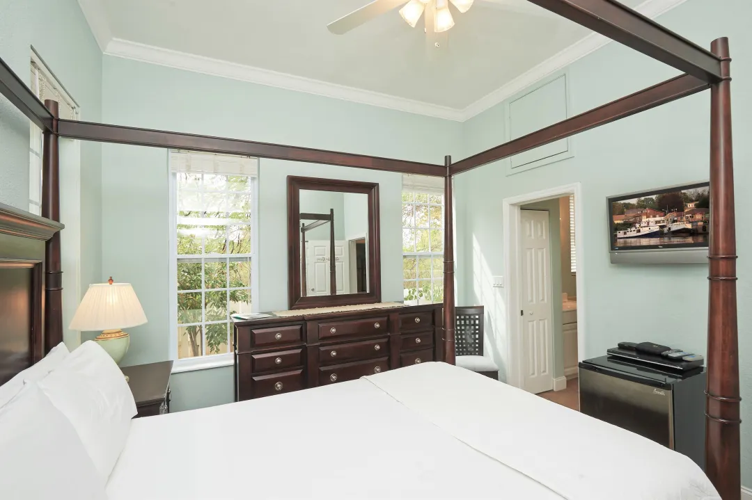 Shangri-La-Cayman-Islands-Oleander-Room-Detail