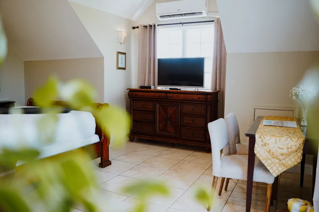 Shangri-La-Cayman-Islands-Banboo-Room-Furniture