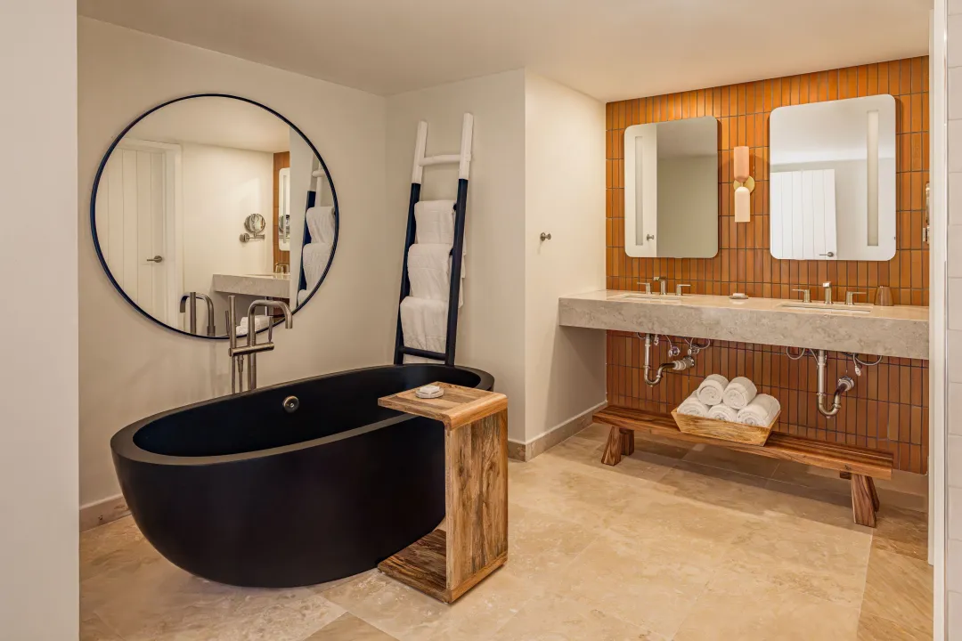 Salterra South Caicos -  One Bedroom Lanai Ocean View Suite - Bathtub