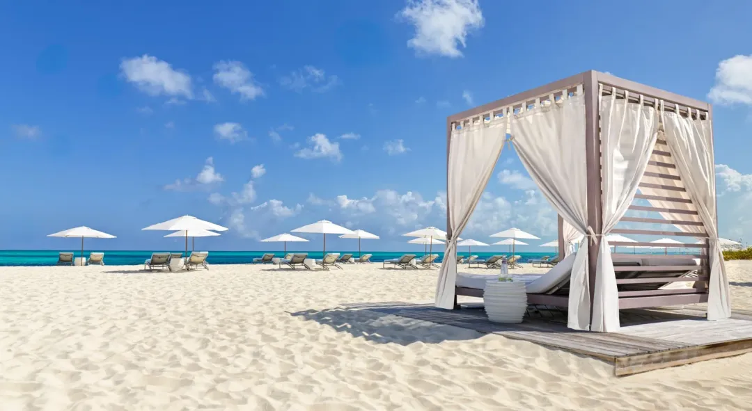 Wymara-Resort-Beach-Cabanas