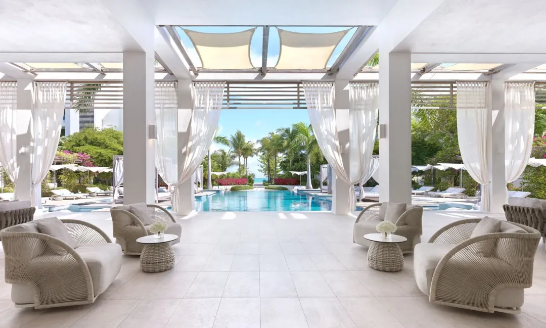 Wymara-Resort-Poolside