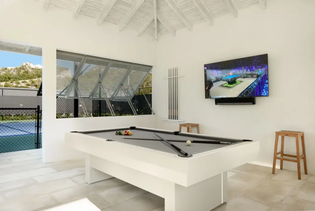 Wymara-Resort-Pool-Table