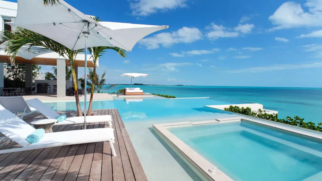 Wymara-Resort-Villa-Infinity-Pool