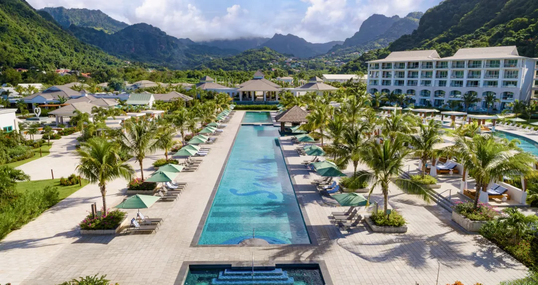 Sandals-Saint-Vincent-and-The-Grenadines-Lap-Pool