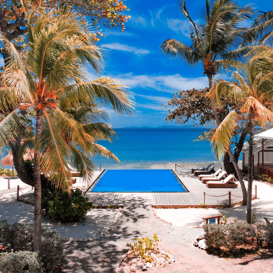 Bequia-Beach-Hotel-Pool-Villa