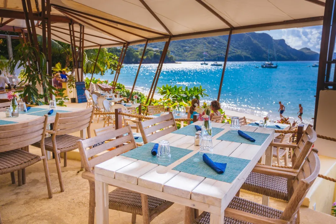 Bequia-Beach-Hotel-Jack_s-Beach-Bar
