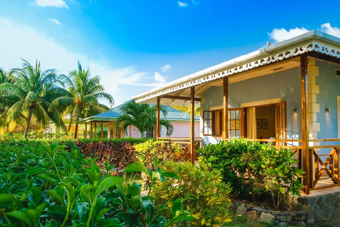 Bequia-Beach-Hotel-One-Bedroom-Cottage-Exterior