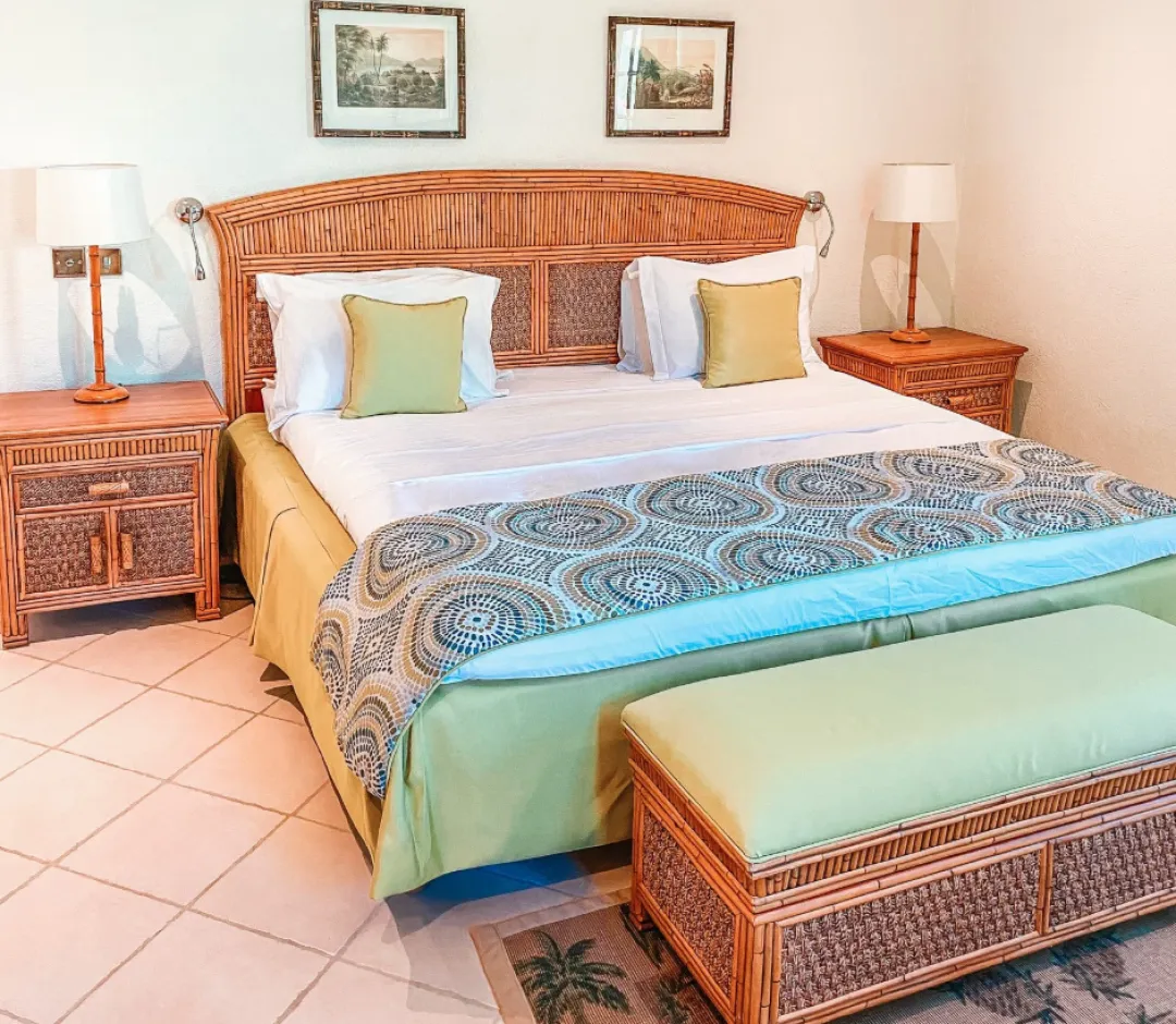 Bequia Beach Hotel - Two Bedroom Pool Villa - King Bed