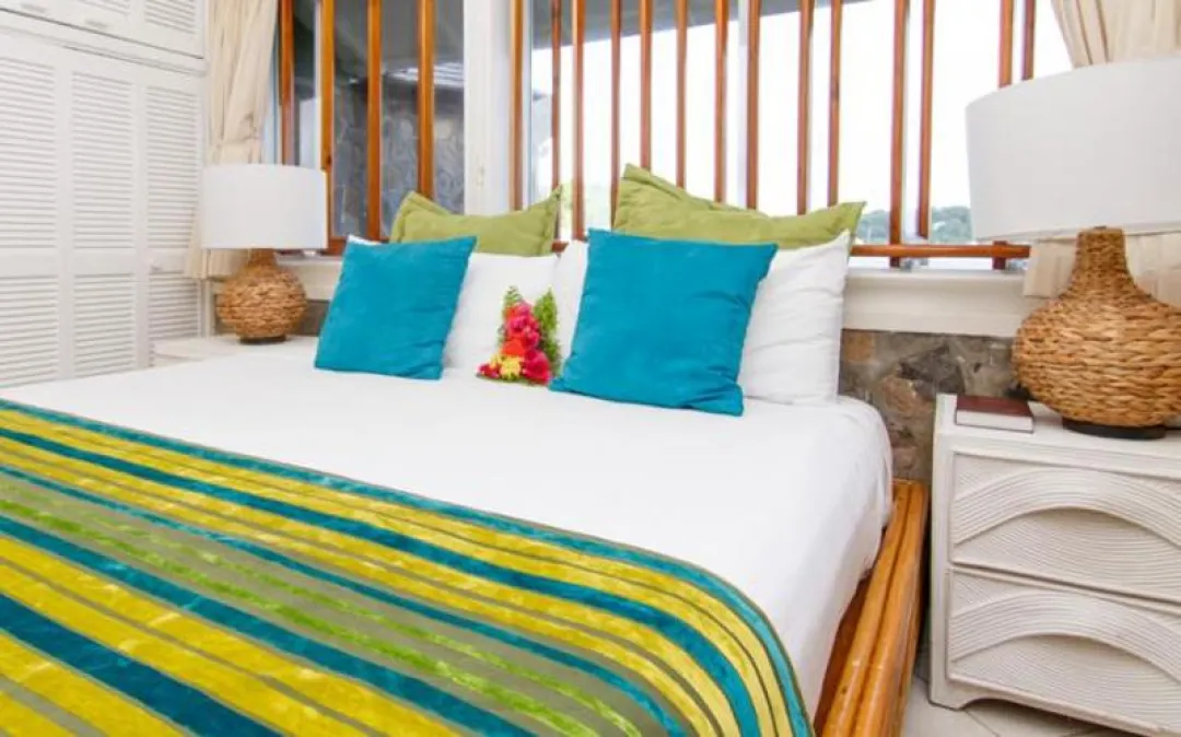 Young-Island-Luxury-Suite