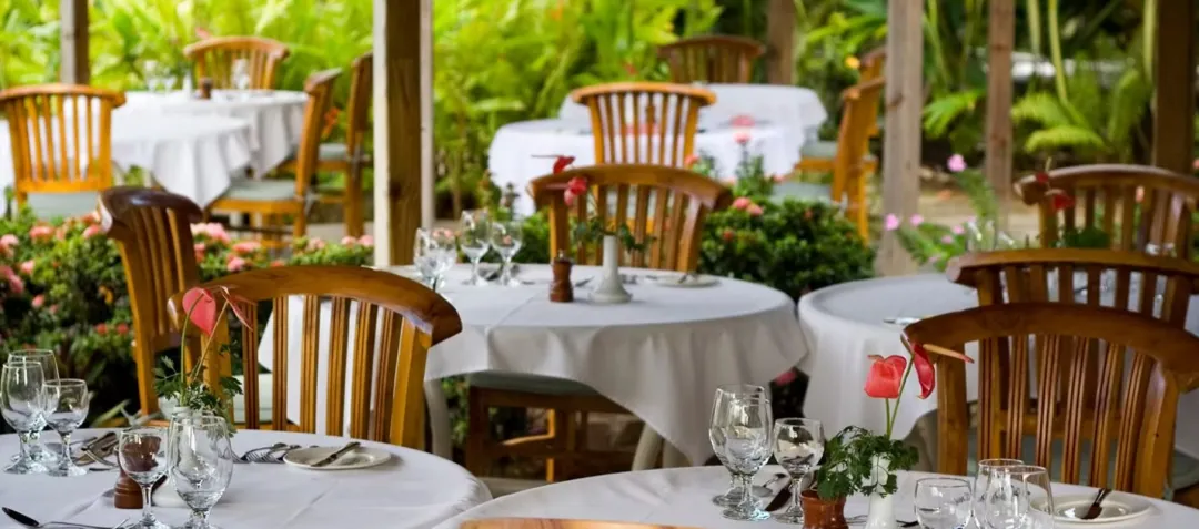 Young-Island-Main-Restaurant (1)